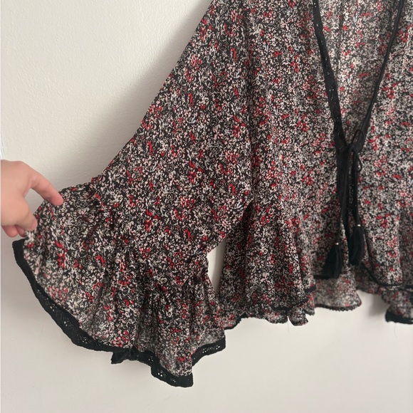 Free People Floral Tie-Front Bell Sleeve Kimono Blouse Women’s Small Boho Chic - Picture 2 of 7